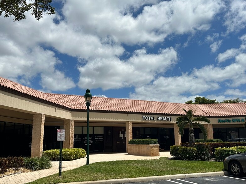 Primary Photo Of 901-1001 N University Dr, Coral Springs General Retail For Lease
