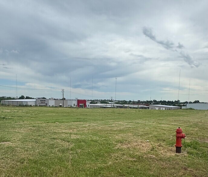 More Photos Of 245 NW 71st St, Oklahoma City Land For Lease