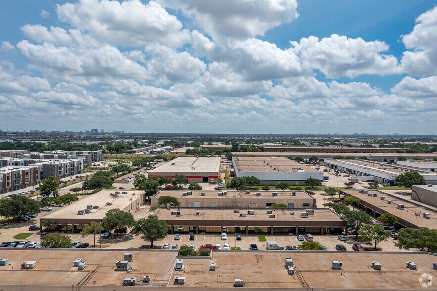 More Photos Of 1850 Crown Dr, Dallas Unknown For Lease