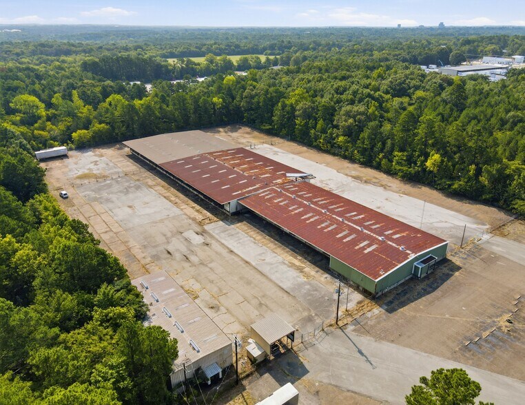 Primary Photo Of 3611 Mineola Hwy, Tyler Truck Terminal For Sale