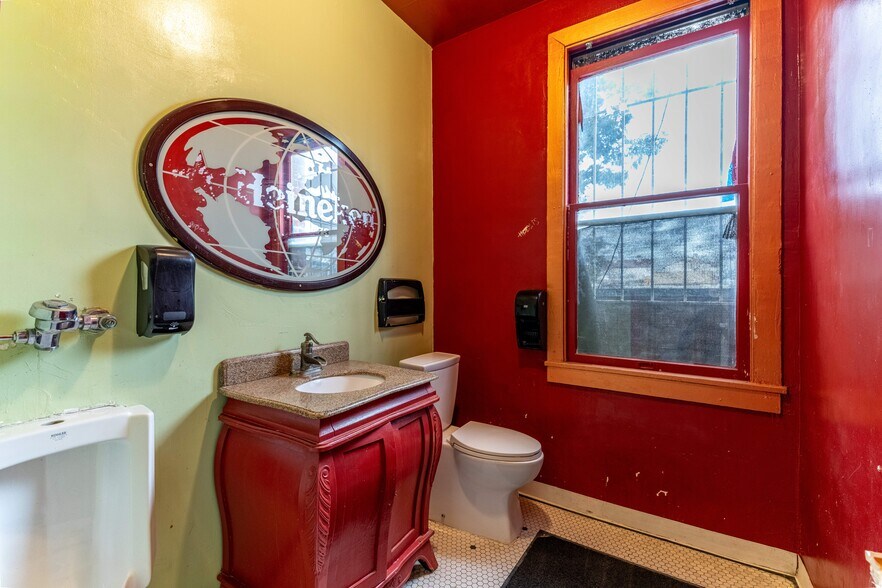 More Photos Of 55 5th St, Gilroy Restaurant For Sale