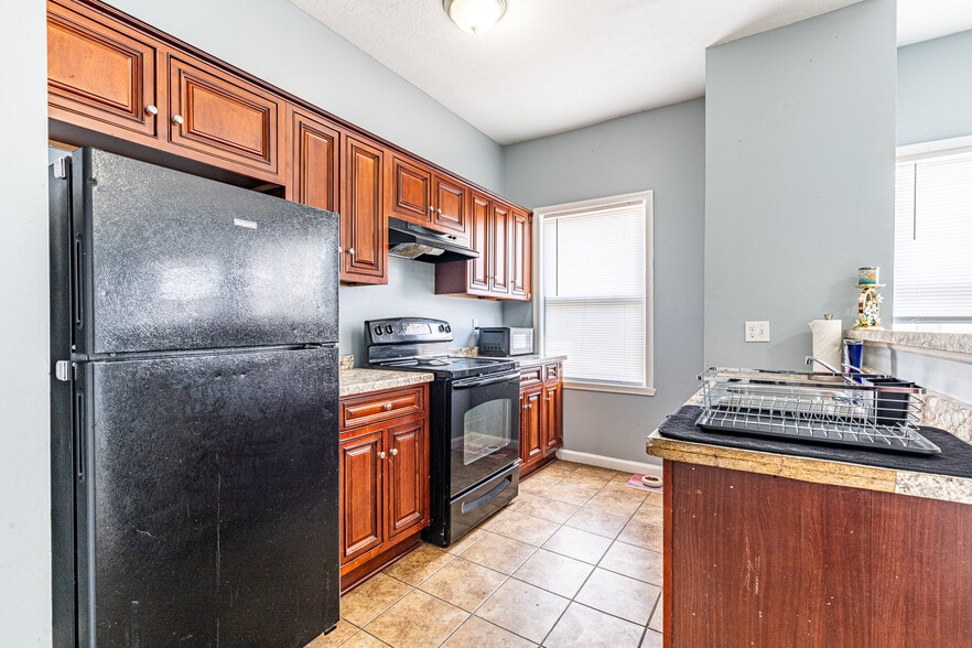 More Photos Of 757 W Main St, Rochester Multifamily For Sale