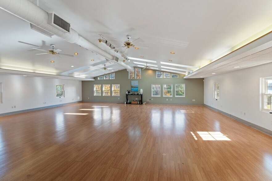 More Photos Of 4372 Post Rd, East Greenwich Office Residential For Sale