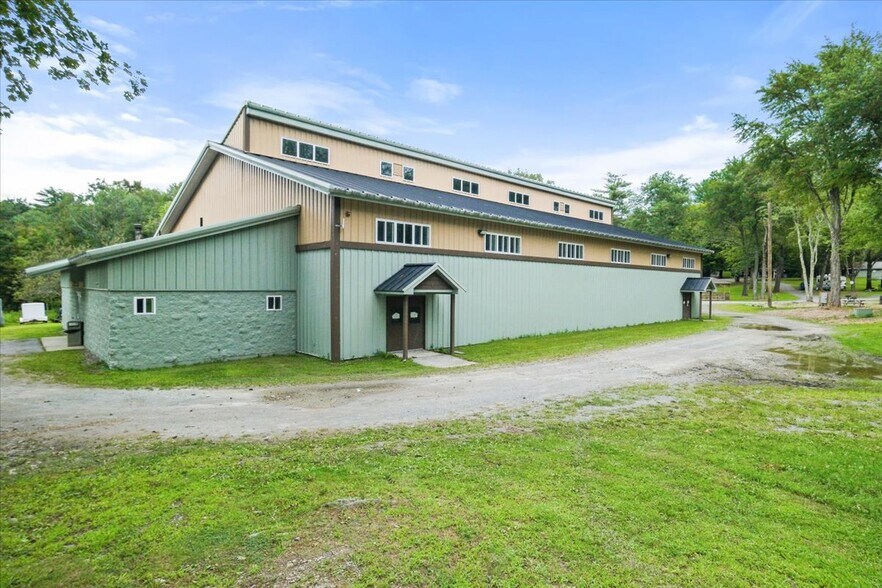 More Photos Of 64 White Dr, Milan Specialty For Sale