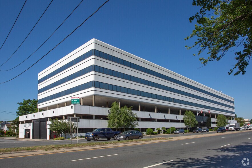 More Photos Of 70 E Sunrise Hwy, Valley Stream Office For Lease
