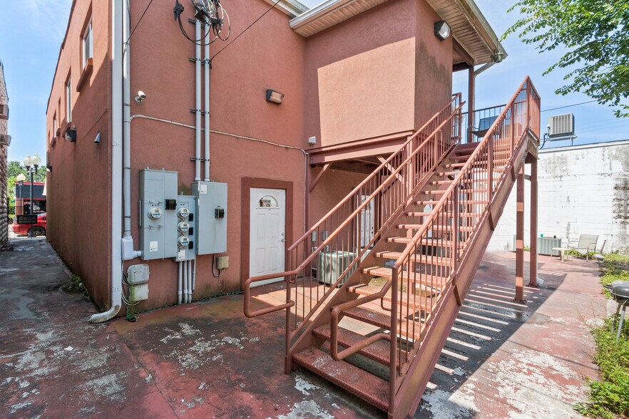 More Photos Of 910 St Johns Ave, Palatka Storefront Retail Residential For Sale