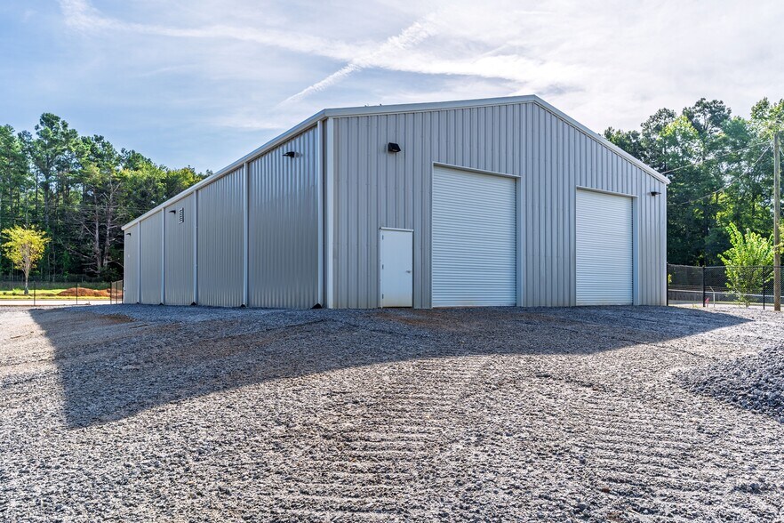 More Photos Of 8239 Gullatt Rd, Palmetto Industrial For Lease