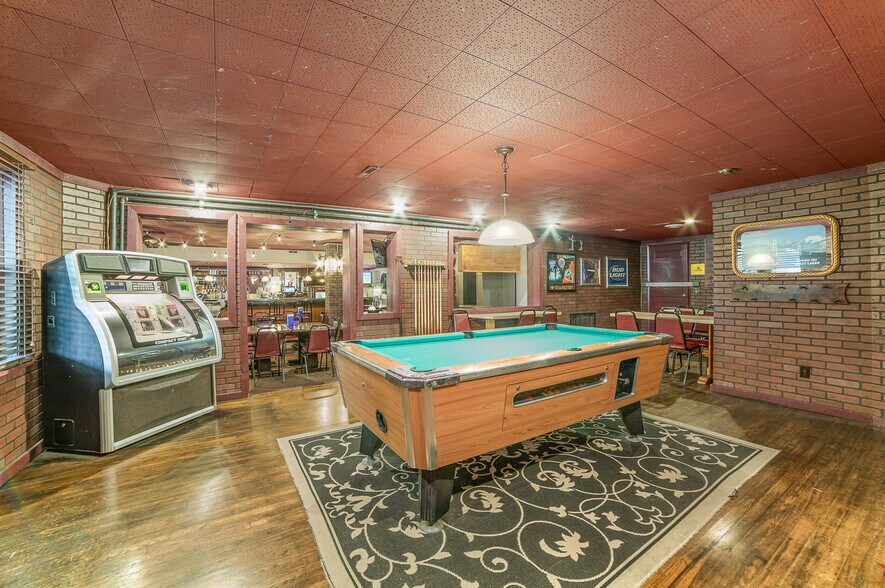 More Photos Of 1104 N Saginaw St, Saint Charles Bowling Alley For Sale