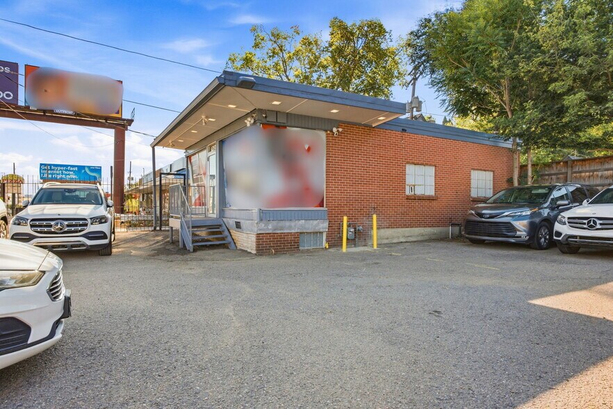 More Photos Of 4350 W Colfax Ave, Denver Auto Dealership For Sale