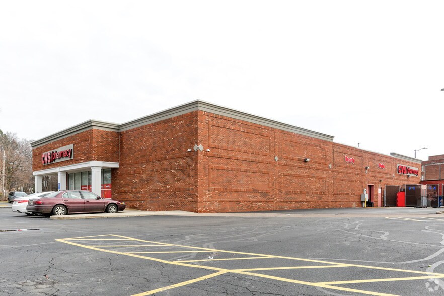 More Photos Of 4240 Pearl Rd, Cleveland Drugstore For Lease