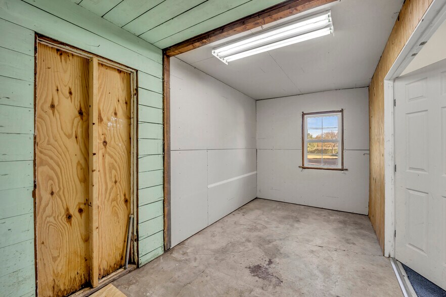 More Photos Of 600 S Davis Dr, Arlington Office For Lease