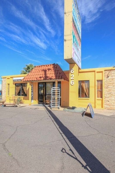 More Photos Of 626 W Indian School Rd, Phoenix Storefront Retail Office For Sale