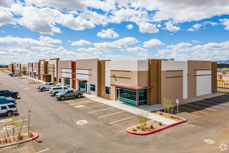 More Photos Of 11304 N Dysart Rd, Surprise Warehouse For Lease