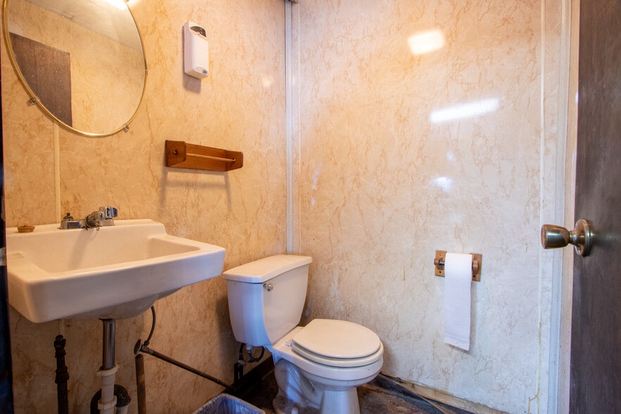 More Photos Of 274 E Front St, Hancock General Retail For Sale