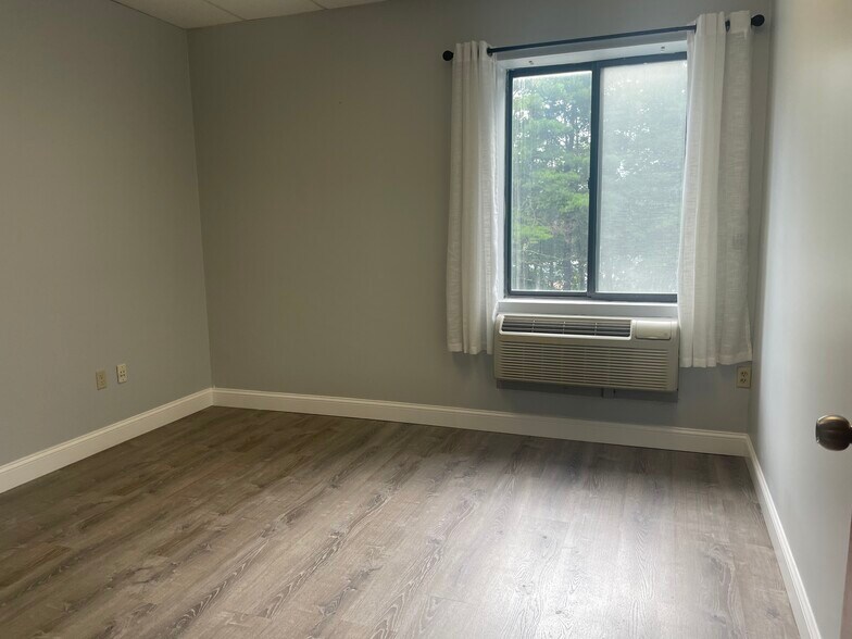 More Photos Of 221 Boston Post Rd E, Marlborough Office For Lease