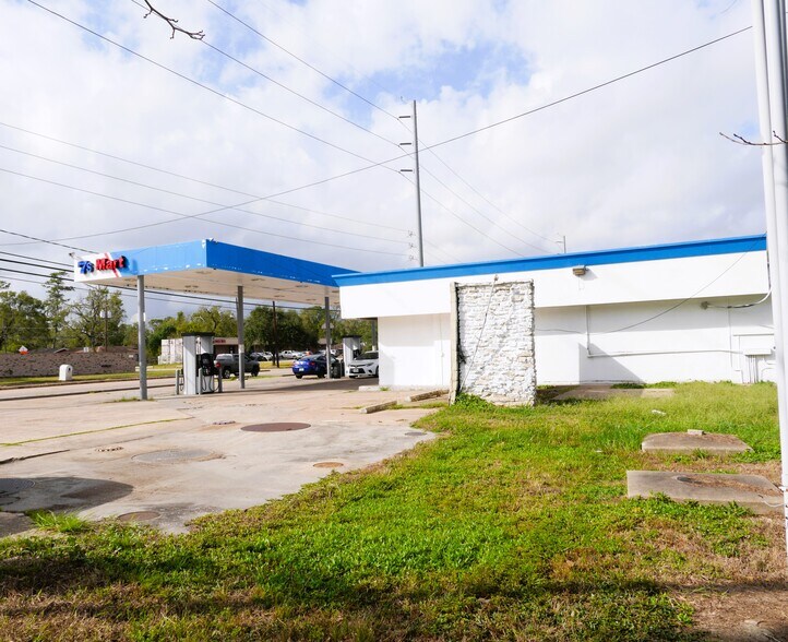More Photos Of 8435 Tidwell Rd, Houston Service Station For Sale