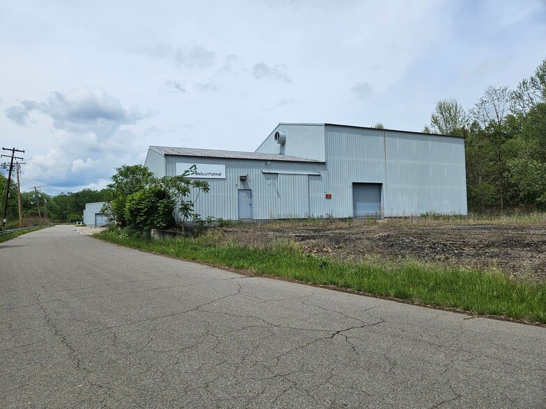 More Photos Of 1020 Industrial Park Rd, New Cumberland Warehouse For Sale