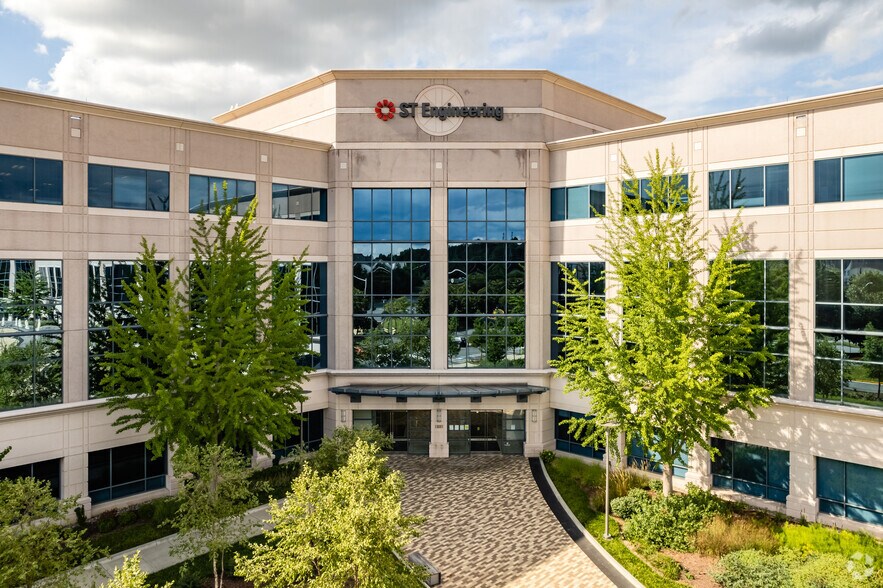 More Photos Of 13861 Sunrise Valley Dr, Herndon Office For Lease