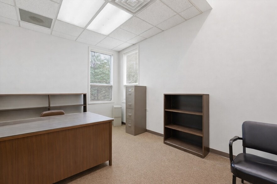 More Photos Of 812 S Main St, Cedartown Rehabilitation Center For Sale