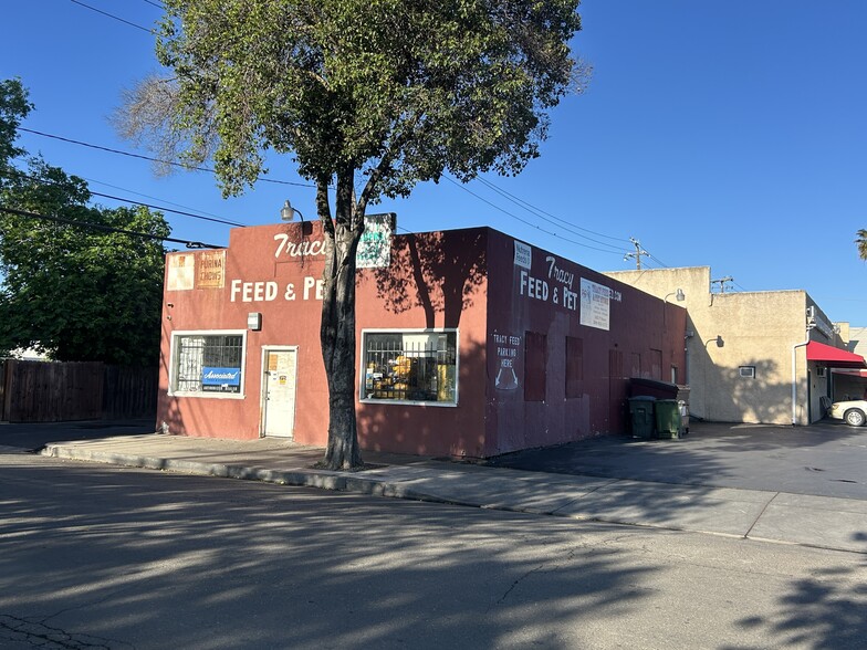More Photos Of 1031 F St, Tracy General Retail For Sale
