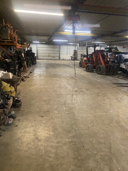 More Photos Of 1550 Wentzel St, Rochester Manufacturing For Sale