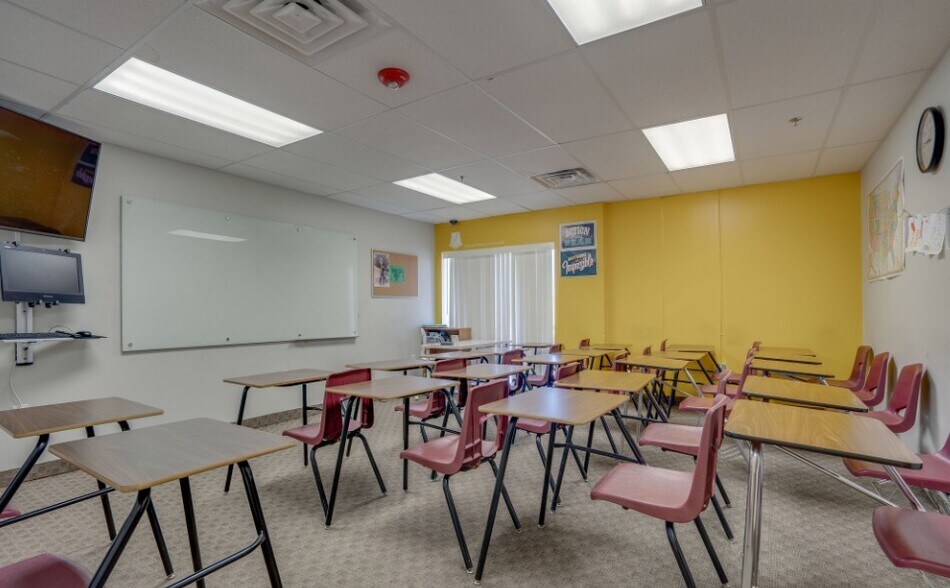 More Photos Of 1130 W Trinity Mills Rd, Carrollton General Retail For Sale