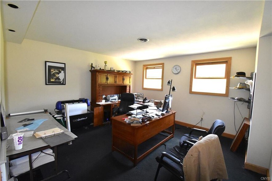 More Photos Of 31 Madison Blvd, Canastota Manufacturing For Lease