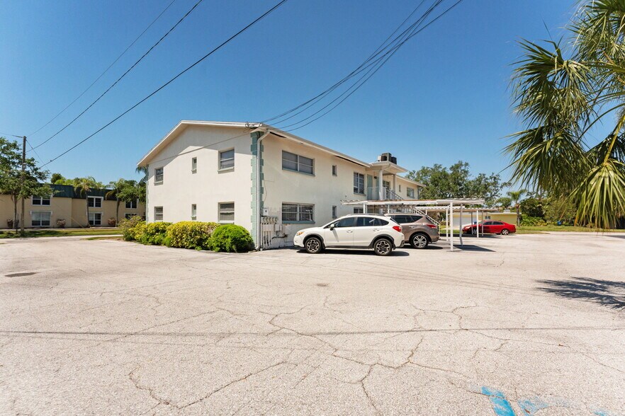 More Photos Of 500 Bayview Dr NE, Saint Petersburg Apartments For Sale