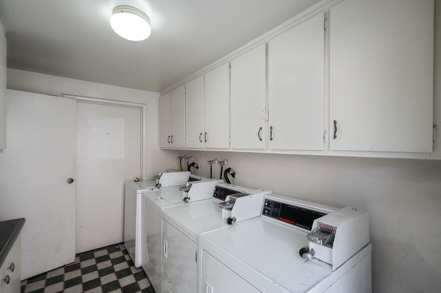 More Photos Of 1350 W 9th St, San Pedro Apartments For Sale