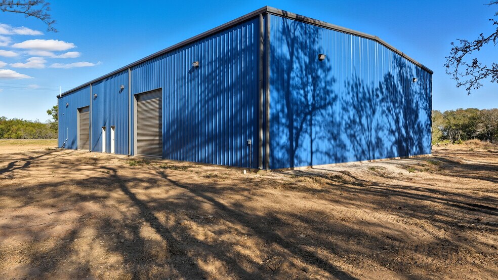 More Photos Of 5345 US 87, Stockdale Warehouse For Sale