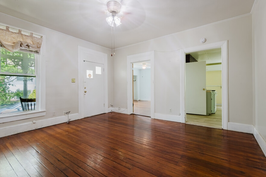 More Photos Of , Lexington Specialty For Sale