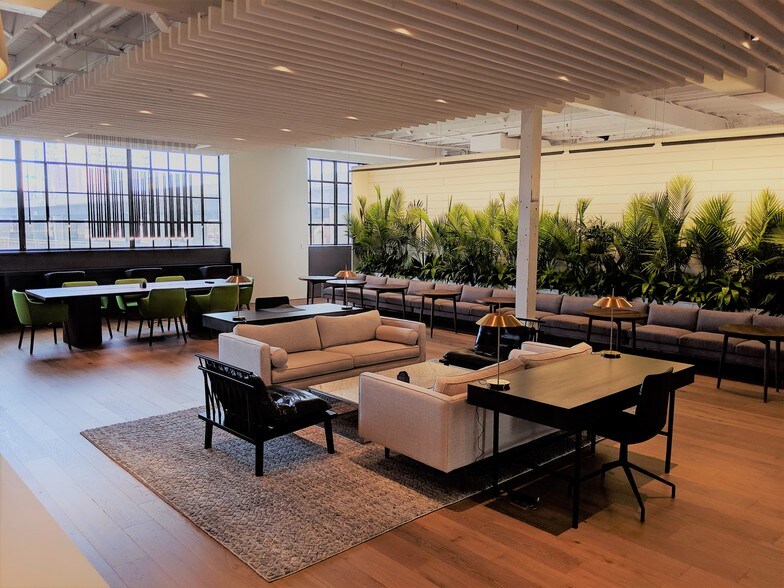 More Photos Of 333 W Ostend St, Baltimore Office For Lease