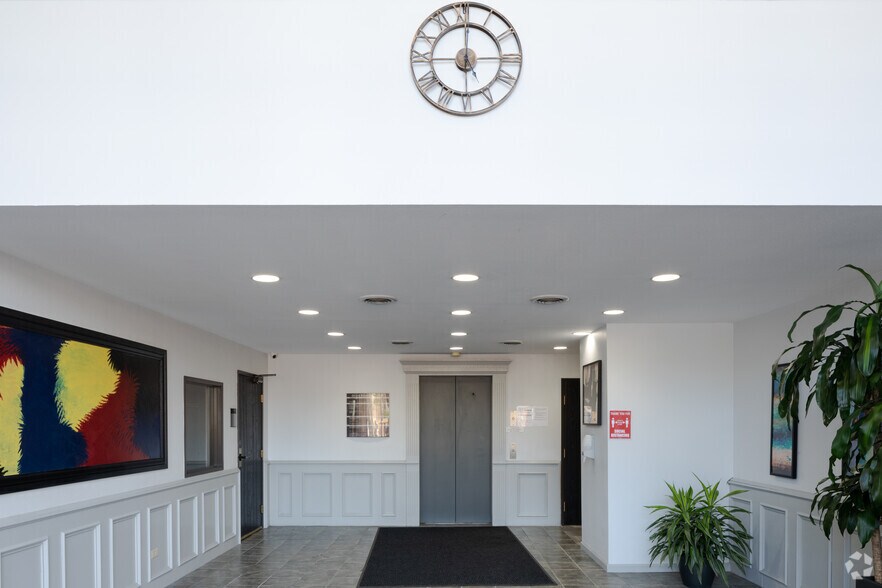 More Photos Of 15200 E Girard Ave, Aurora Medical For Lease