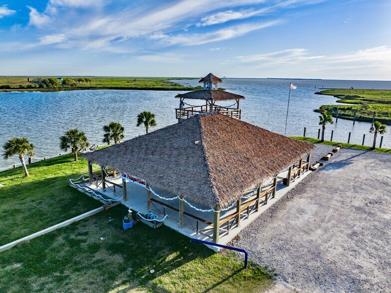 More Photos Of 3902 Highway 146 N, Texas City Marina For Sale