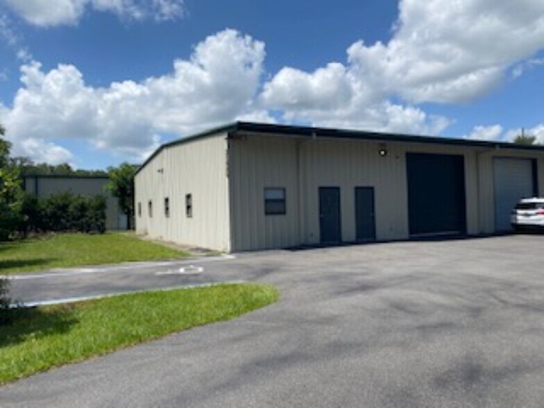 More Photos Of 31629 Long Acres Dr, Sorrento Industrial For Lease