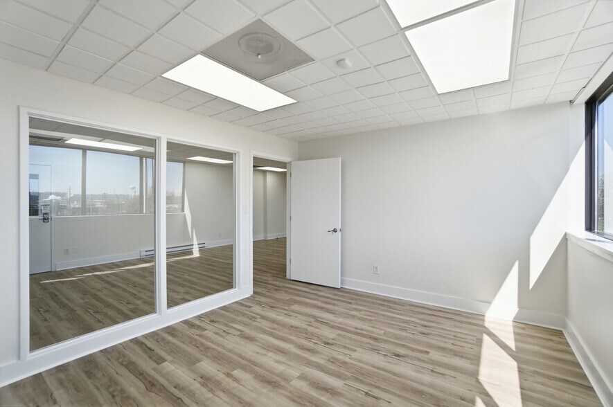 More Photos Of 1550 Magnolia Dr, Cincinnati Warehouse For Lease