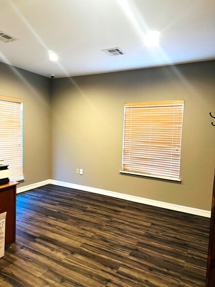 More Photos Of 3201 E Memorial, Edmond Office For Lease