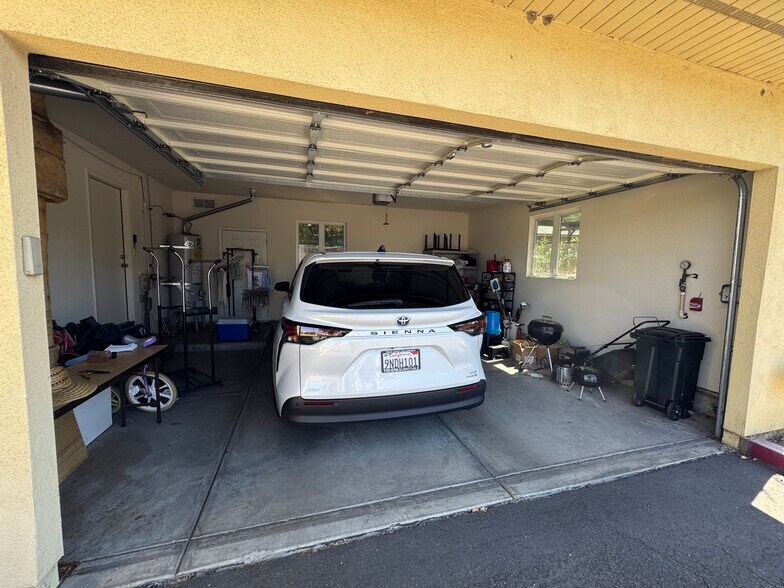 More Photos Of 29490-29496 Mission Blvd, Hayward Office For Sale