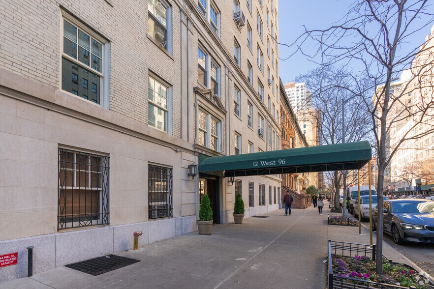 More Photos Of 12 W 96th St, New York Apartments For Sale