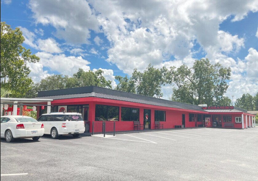 Primary Photo Of 1417 S First St, Jesup Restaurant For Sale