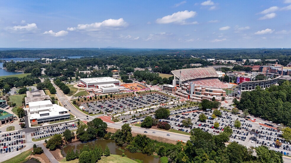 More Photos Of 894 Tiger Blvd, Clemson Apartments For Lease