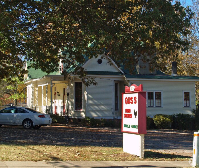 More Photos Of 215 S Center St, Collierville Restaurant For Sale