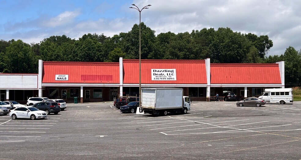 Primary Photo Of 610-712 Chief Martin St, Madison General Retail For Lease