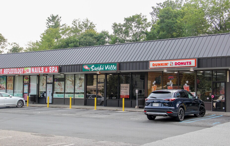 More Photos Of 59-71 Orange Tpke, Sloatsburg Storefront For Lease