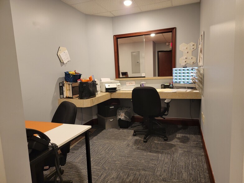 More Photos Of 1225 Woodlawn Ave, Cambridge Office For Lease