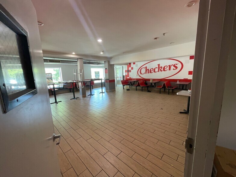 More Photos Of 133-18 Guy R Brewer Blvd, Jamaica Fast Food For Lease