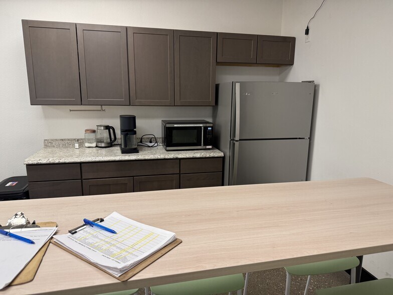 More Photos Of 6270 Banning Creek Dr, Las Vegas Warehouse For Sale