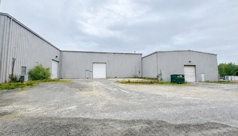 More Photos Of 8324 Eagle Dr, Mechanicsville Manufacturing For Lease