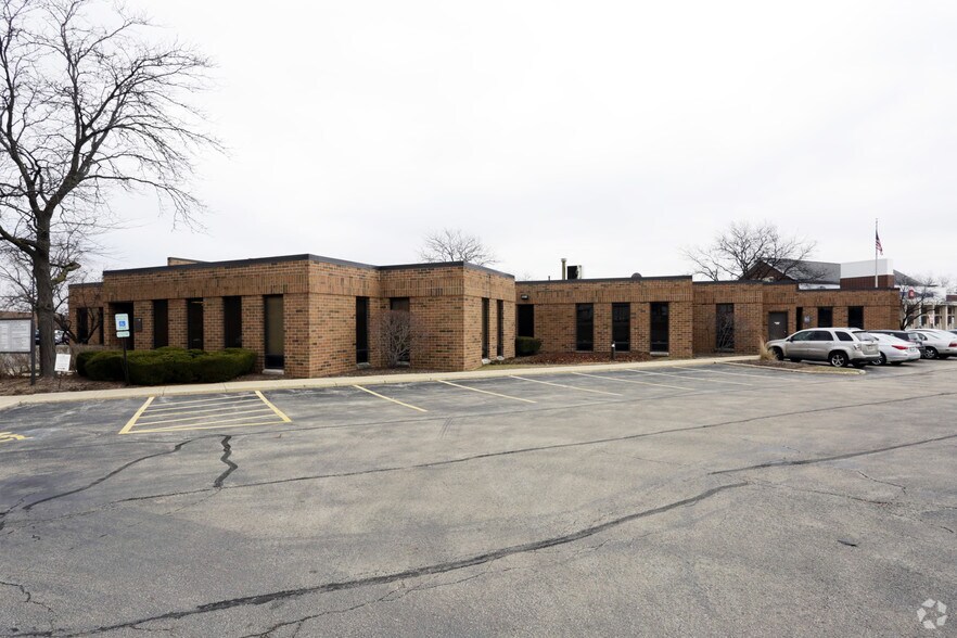 More Photos Of 205 W Grand Ave, Bensenville Office For Lease