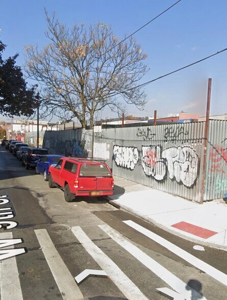 More Photos Of 80 Huntington st, Brooklyn Land For Lease